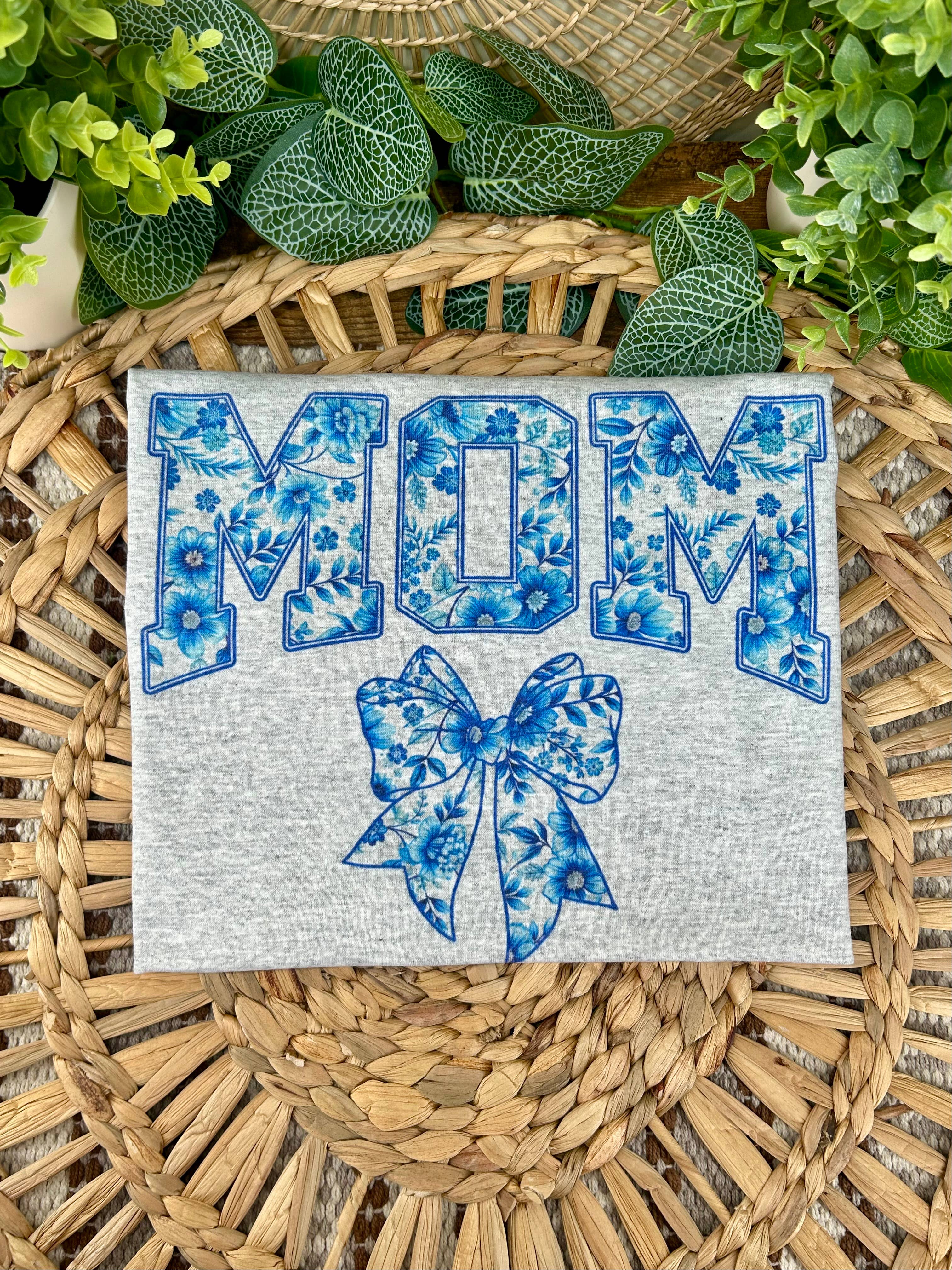 Mom Bow T-shirt
