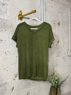 Two-tone Ribbed V-neck Shirt