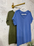 Two-tone Ribbed V-neck Shirt